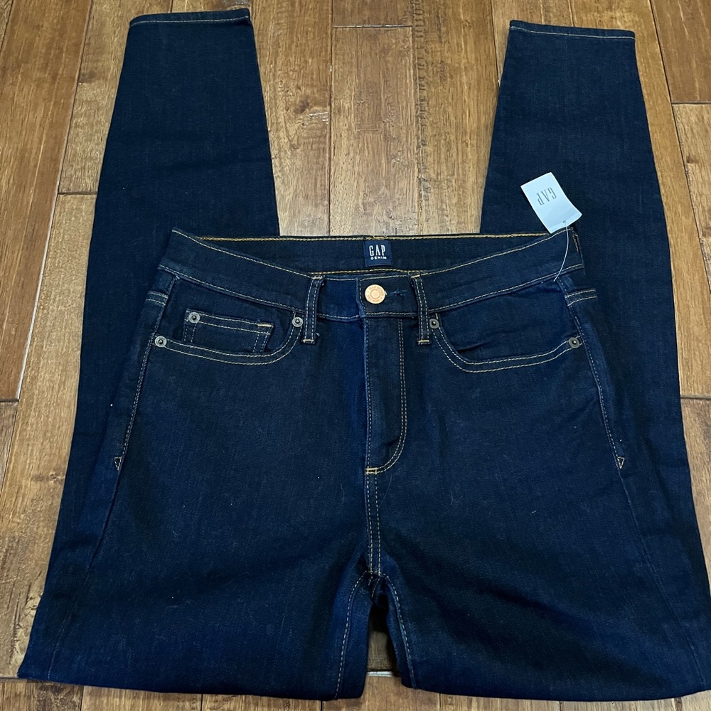 NWT Gap Denim 28R True Skinny